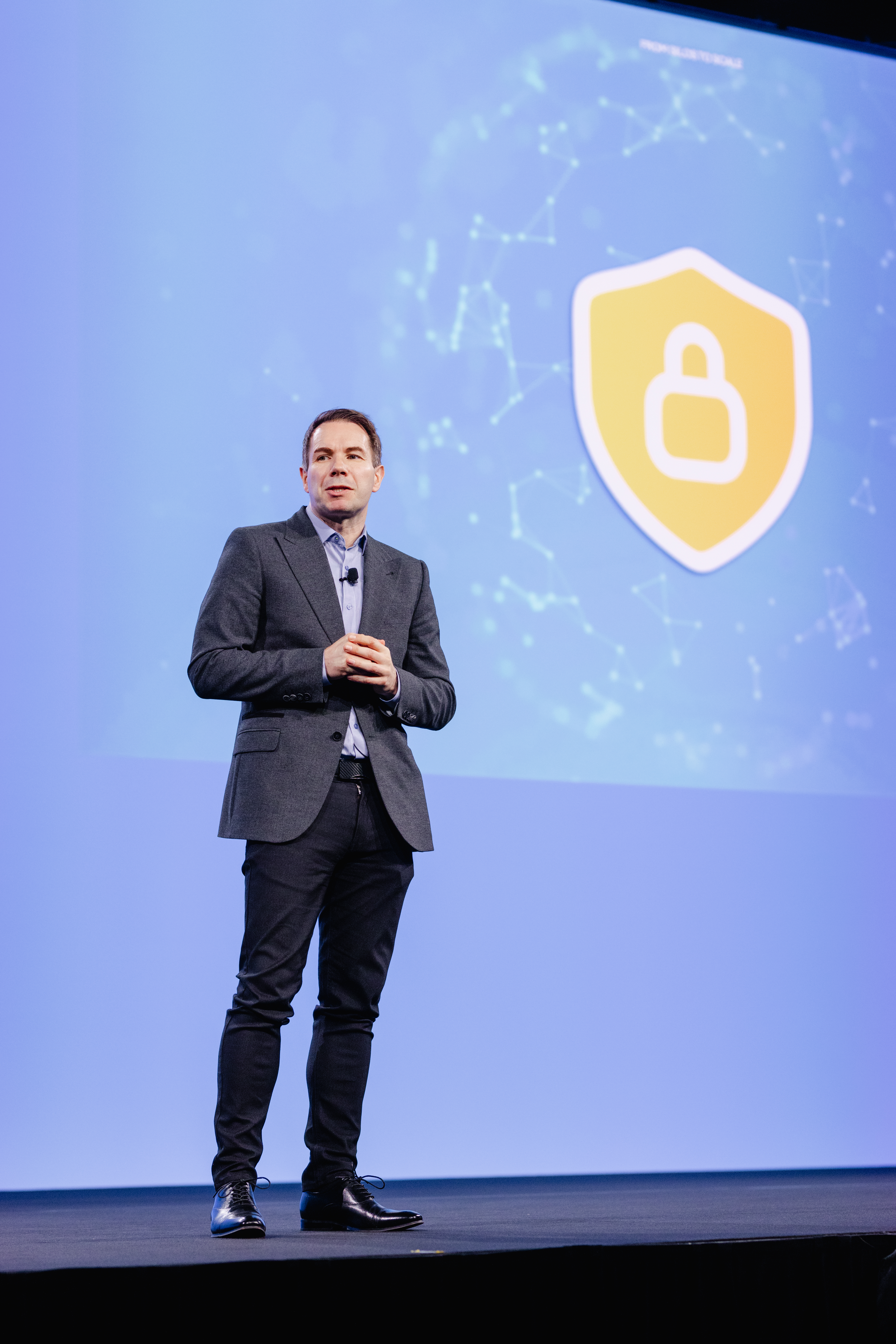 250506_IndigoEvents_0703 Holger at PC 2